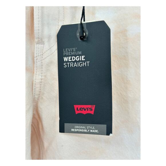Levis Jeans Women 27x28 Premium Wedgie Straight Pink Button Fly High Rise‎ Big E - Picture 2 of 16